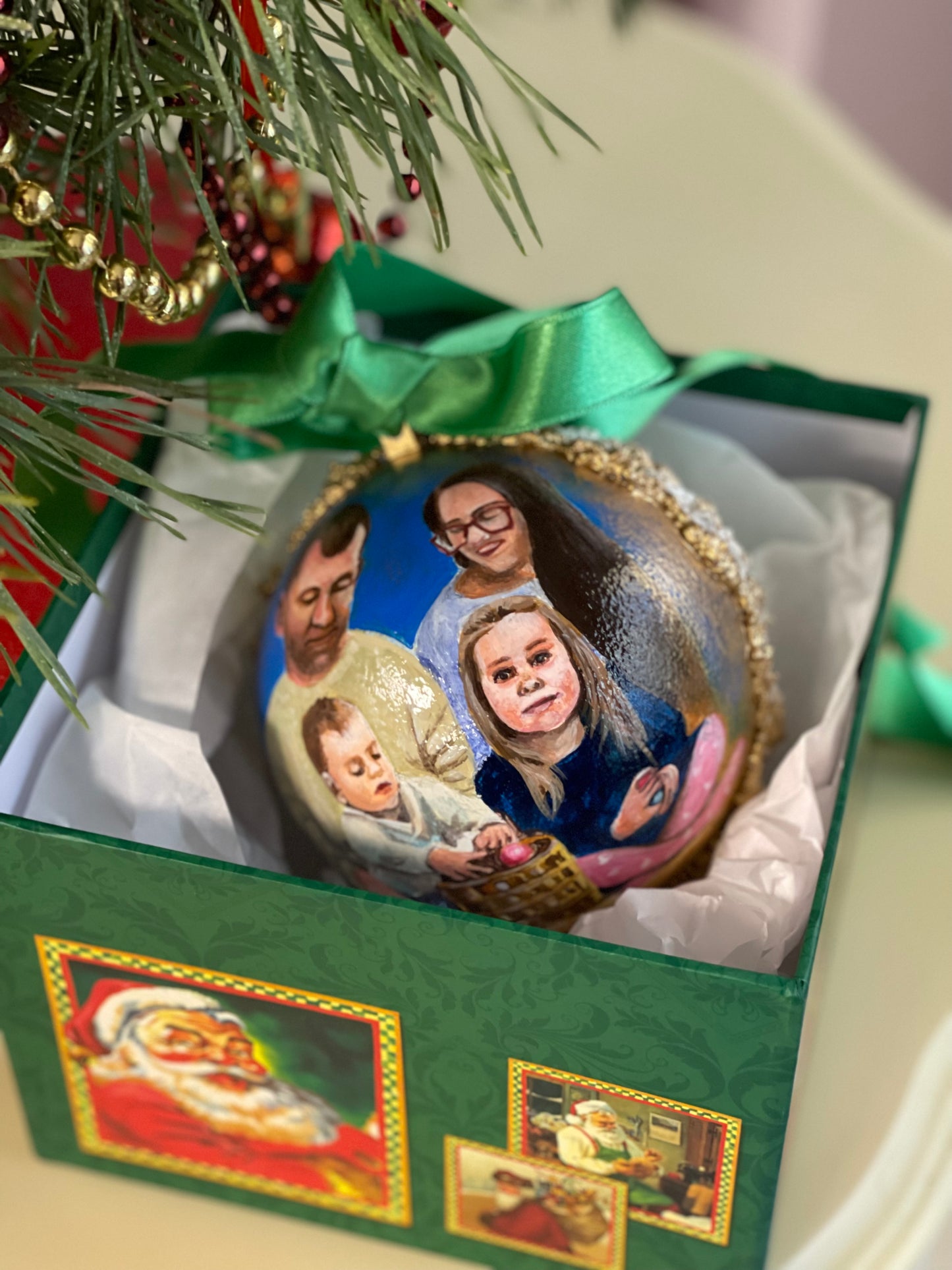 Rankų darbo eglutės burbulas su miniatiūrine tapyba | Vienetinis meno kūrinys