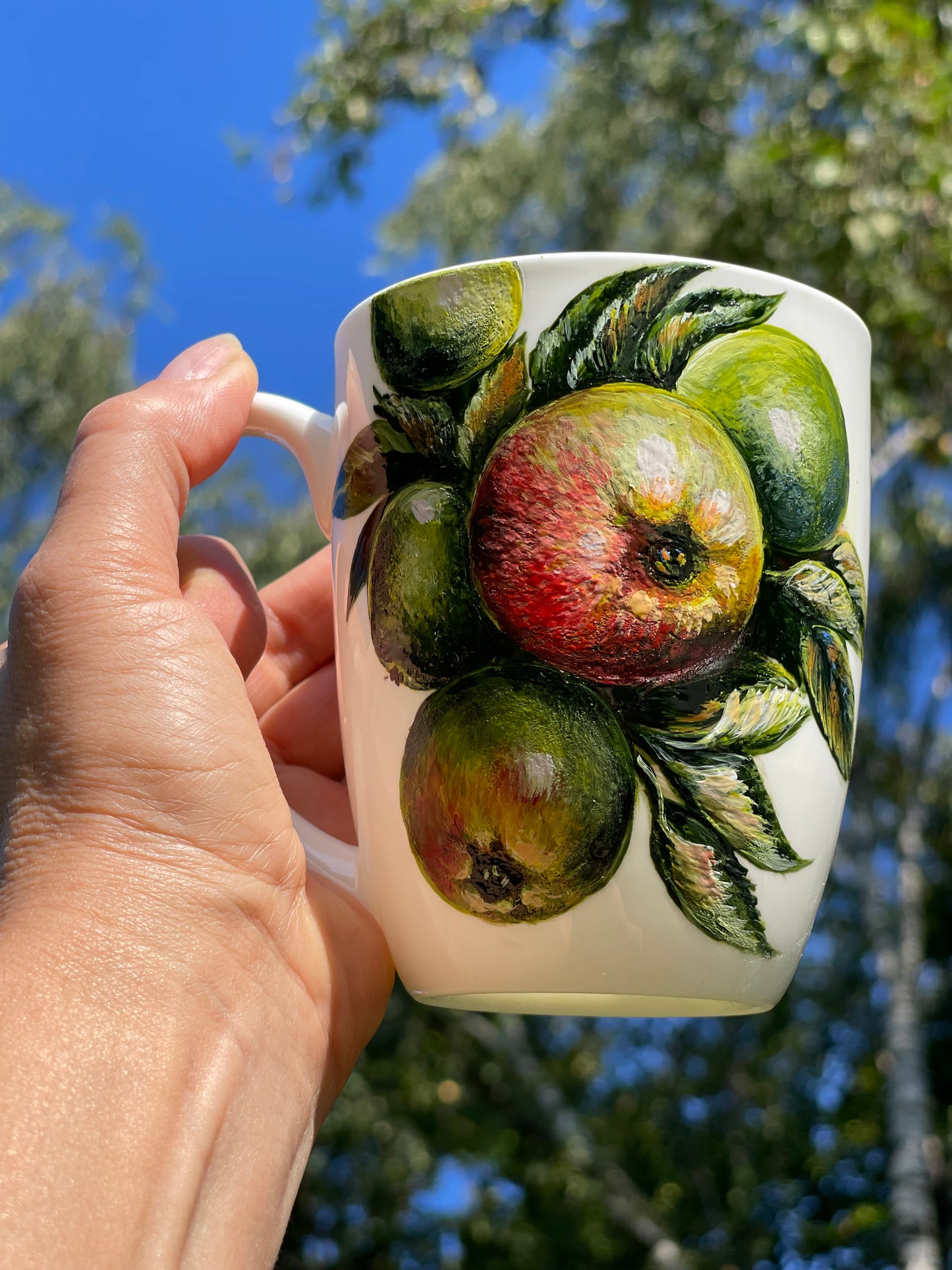 Rankų darbo porcelianinis puodelis su obuolių šakele" | Tapyba ant porceliano | Unikali dovana