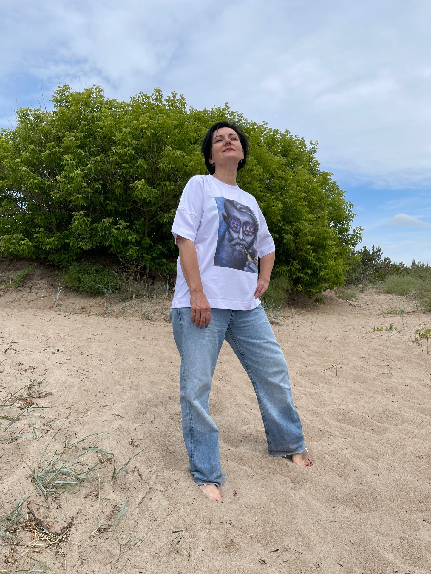 OVERSIZE UNISEX MARŠKINĖLIAI SU SPAUDINIU,,LAISVAS"