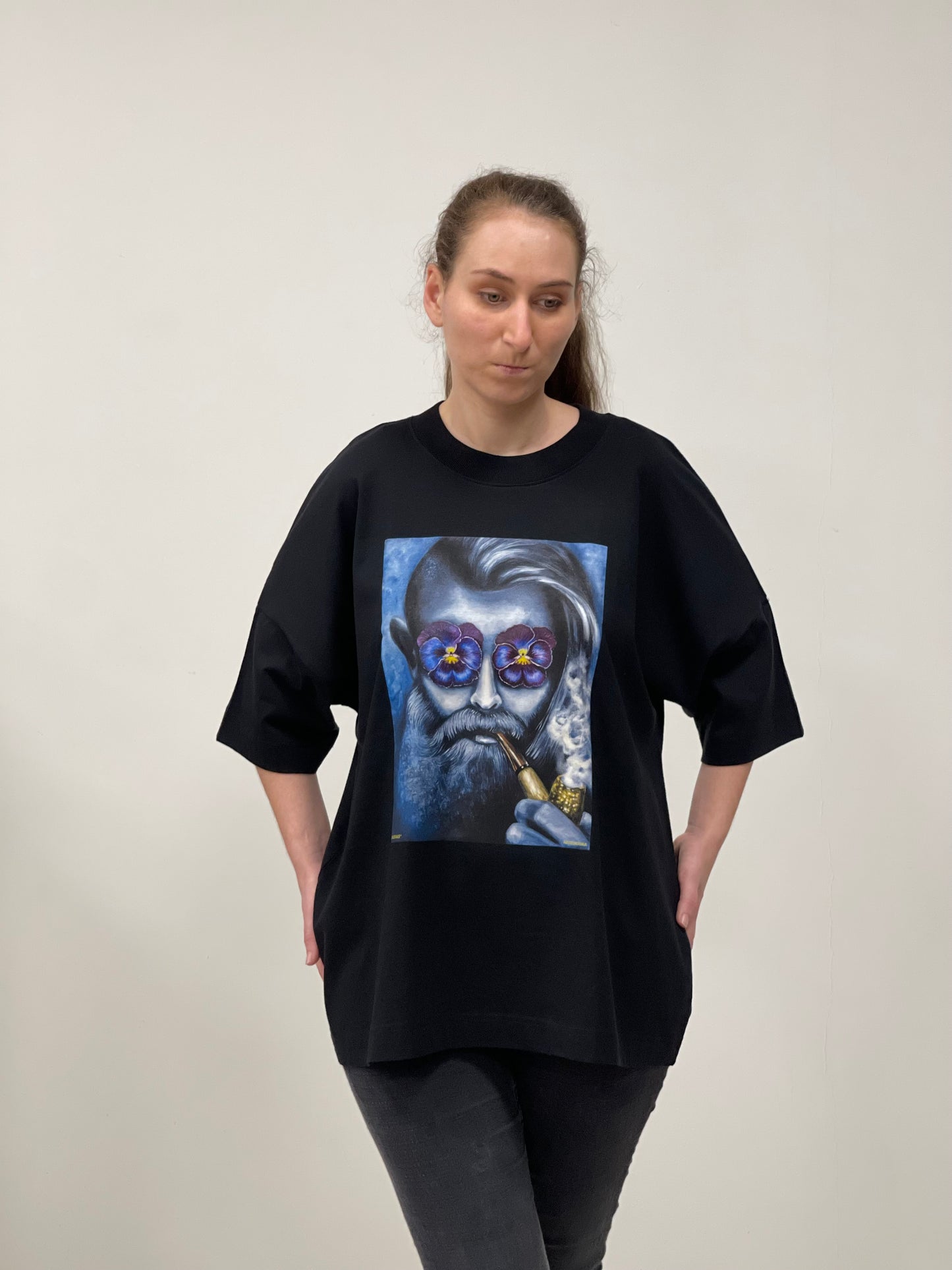 OVERSIZE UNISEX MARŠKINĖLIAI SU SPAUDINIU,,LAISVAS"