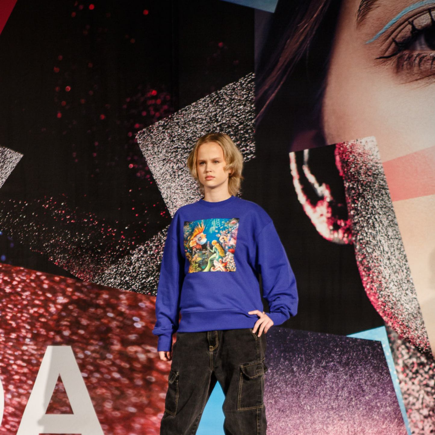 UNISEX OVERSIZE DŽEMPERIAI SU SPAUDINIU ,,ŠACHMATAI PO VANDENIU’’