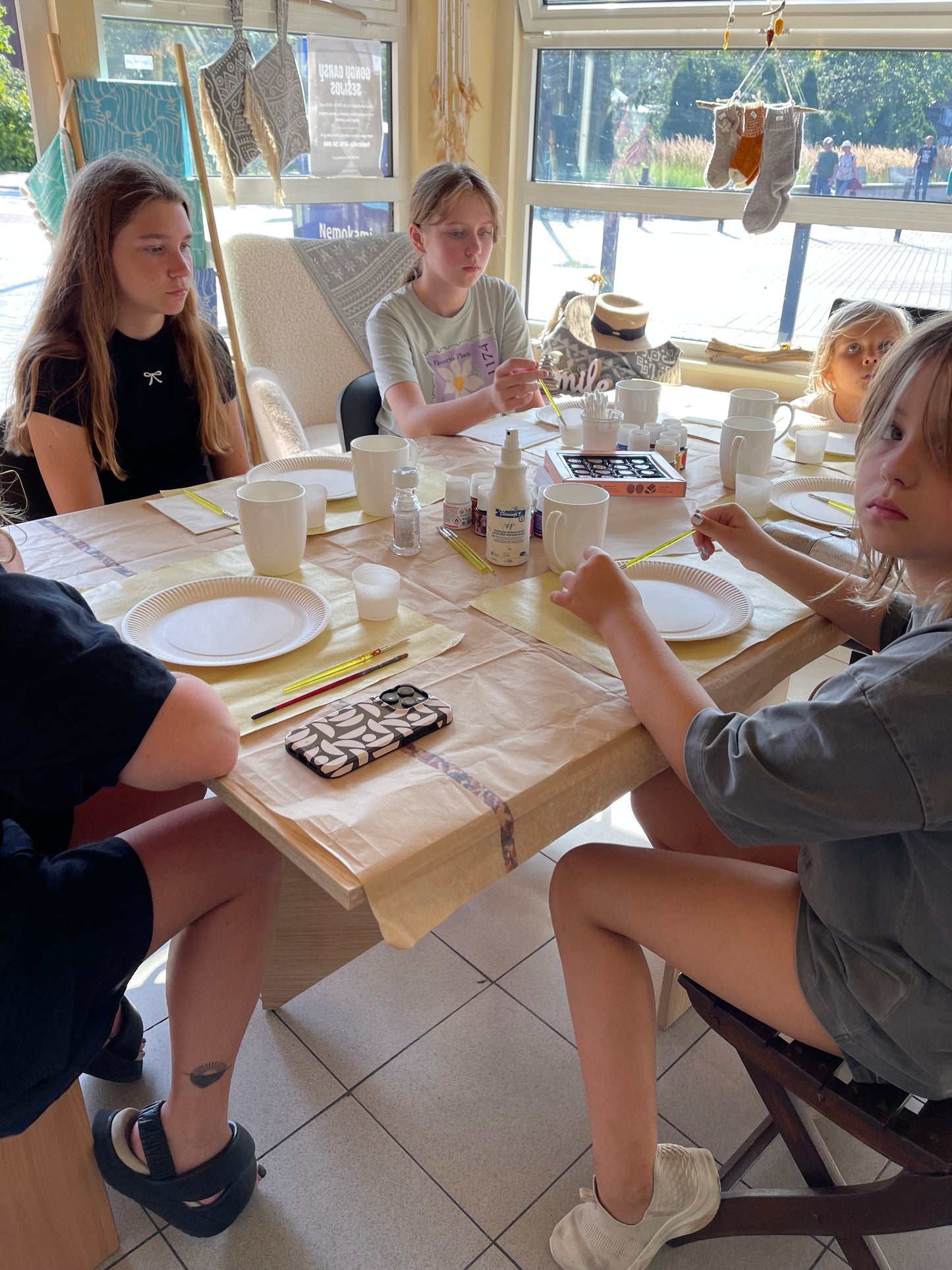 Edukacija: tapyba ant porceliano puodelio | Miniatiūros menas