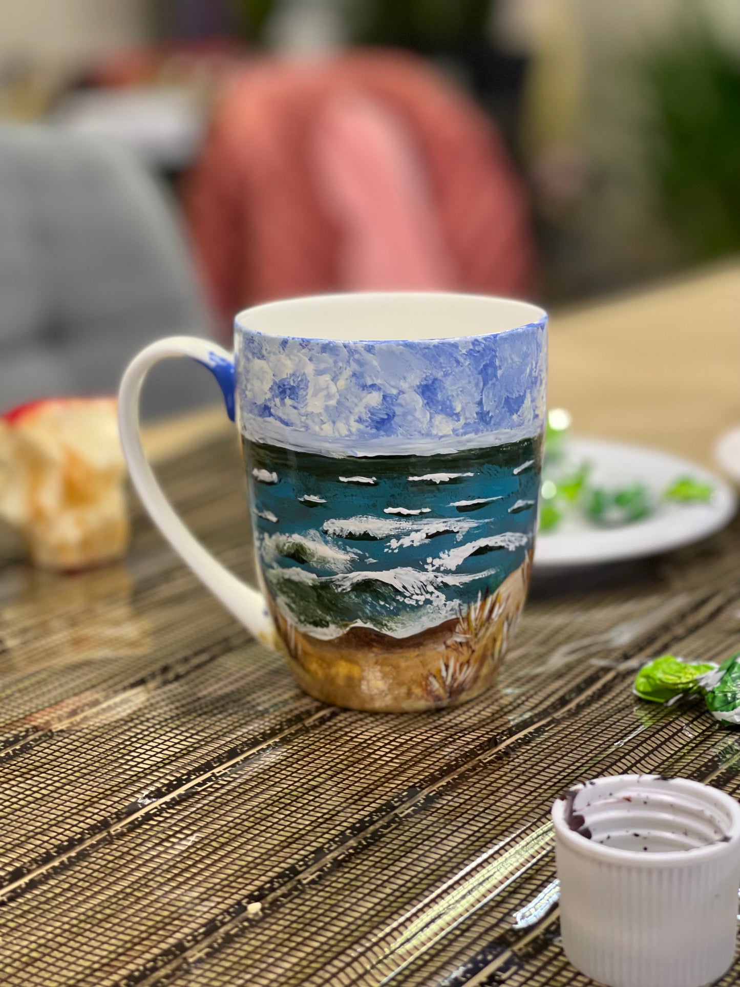 Edukacija: tapyba ant porceliano puodelio | Miniatiūros menas