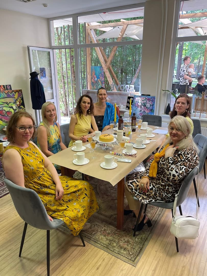 Edukacija: tapyba ant porceliano puodelio | Miniatiūros menas