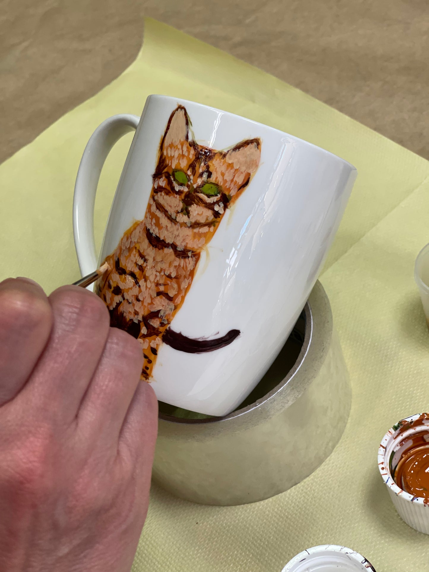 Edukacija: tapyba ant porceliano puodelio | Miniatiūros menas