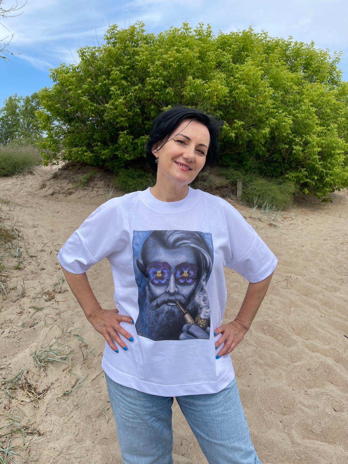 OVERSIZE UNISEX MARŠKINĖLIAI SU SPAUDINIU,,LAISVAS"