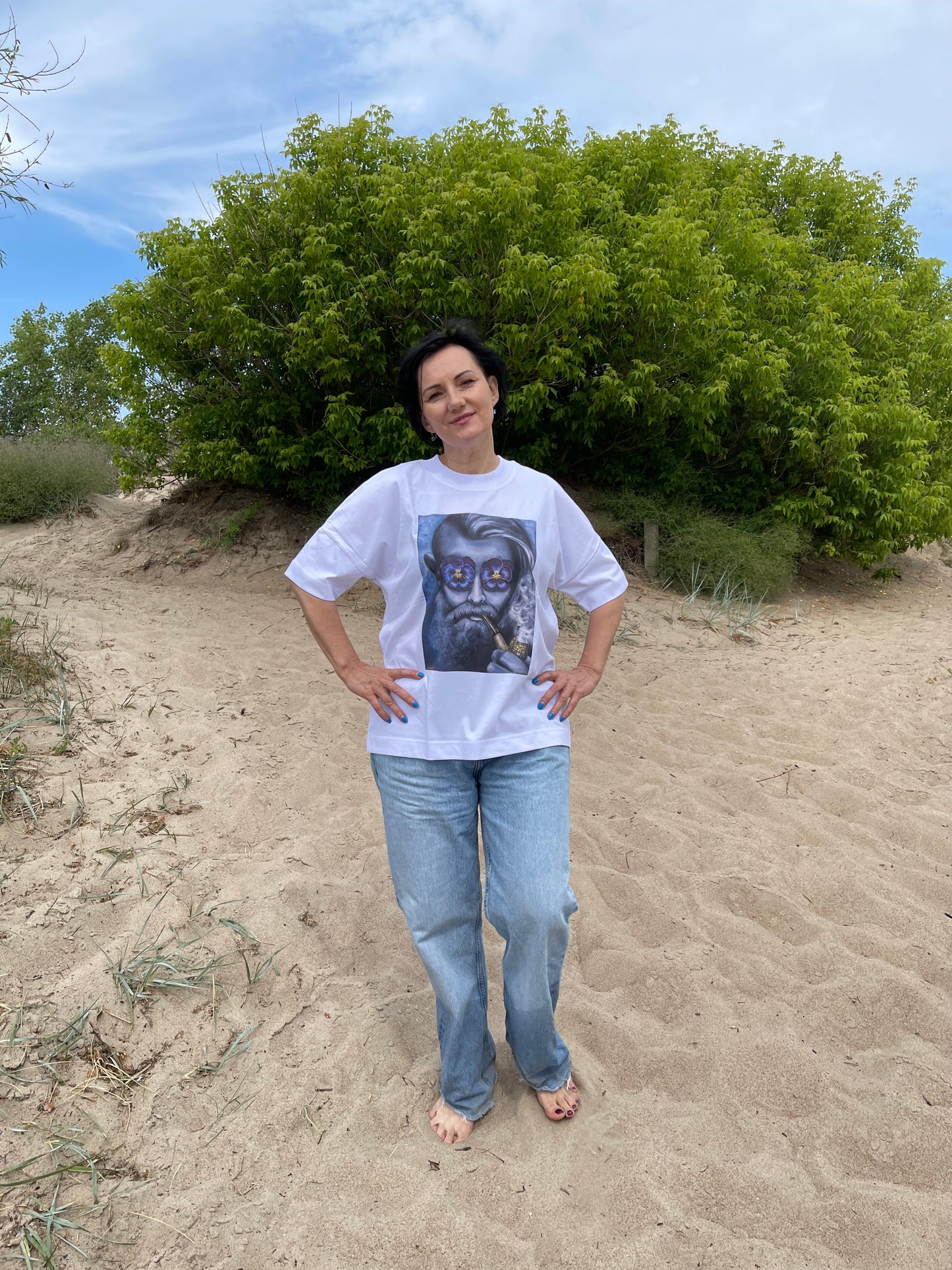 OVERSIZE UNISEX MARŠKINĖLIAI SU SPAUDINIU,,LAISVAS"