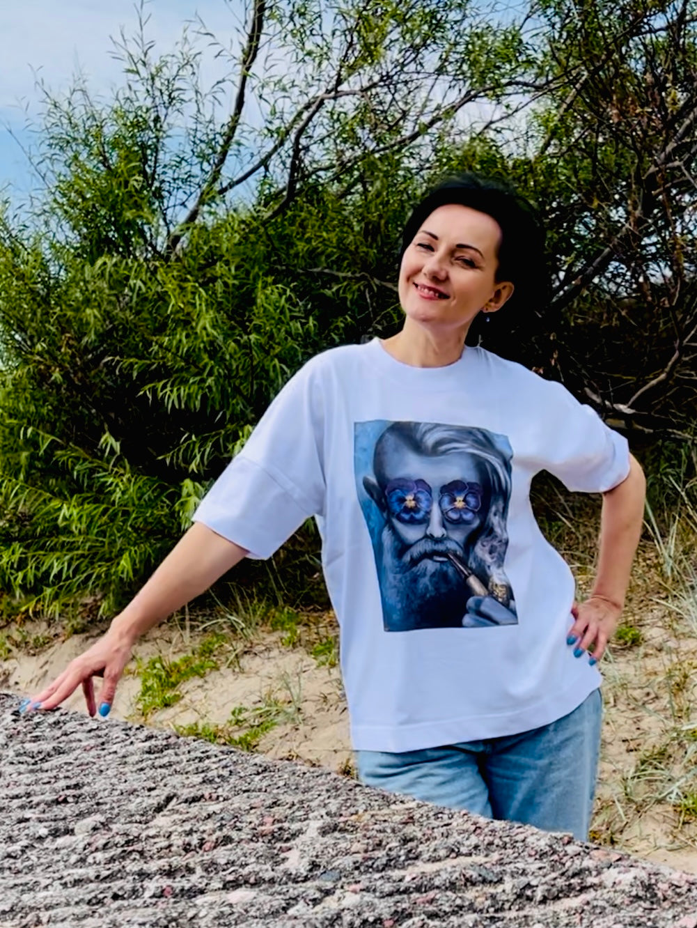 OVERSIZE UNISEX MARŠKINĖLIAI SU SPAUDINIU,,LAISVAS"