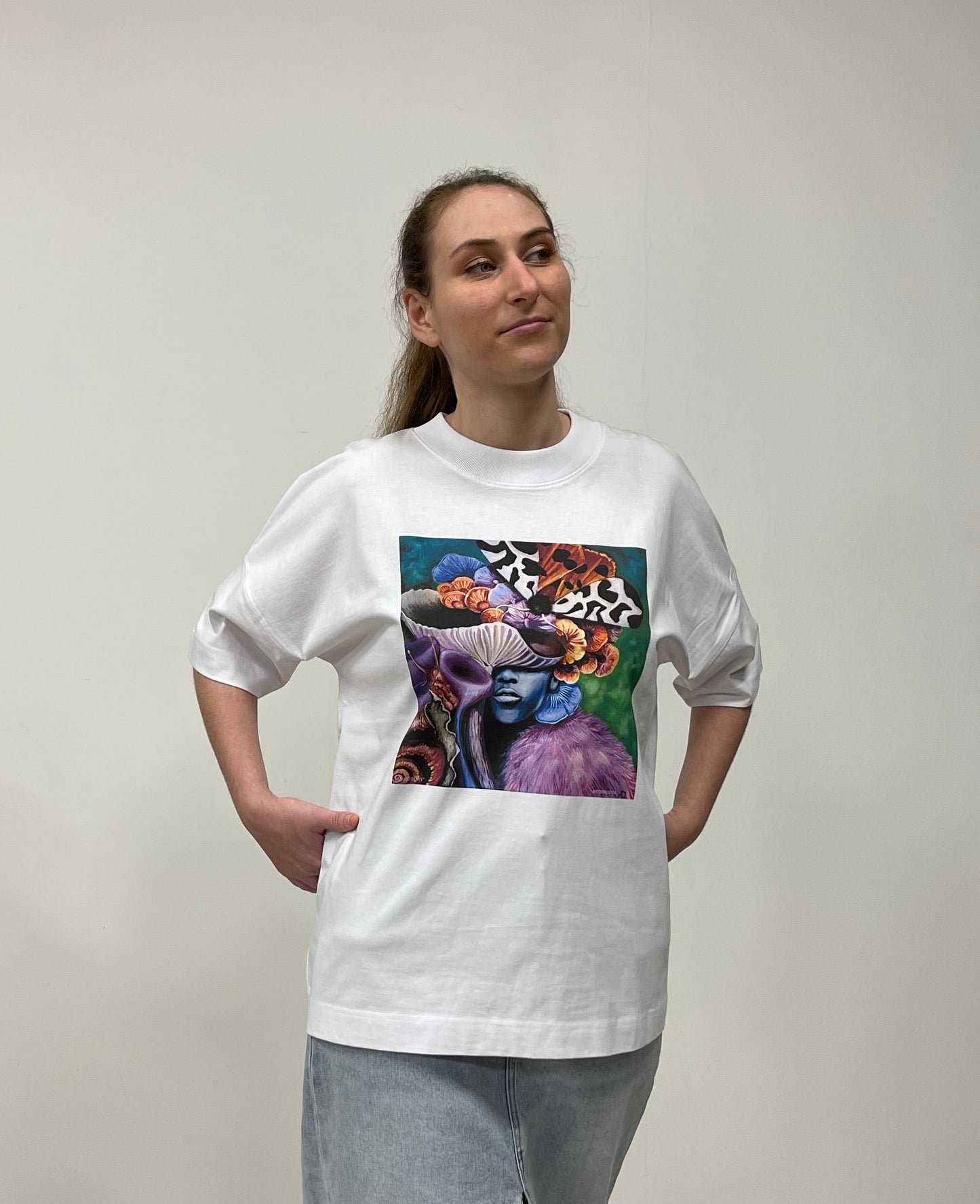 OVERSIZE UNISEX MARŠKINĖLIAI SU SPAUDINIU,,ŠNABŽDESYS"