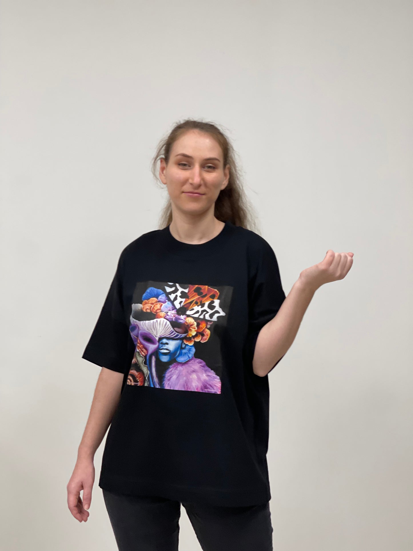 OVERSIZE UNISEX MARŠKINĖLIAI SU SPAUDINIU,,ŠNABŽDESYS"